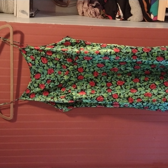 Vanity Fair Slip - Picture 2 of 8